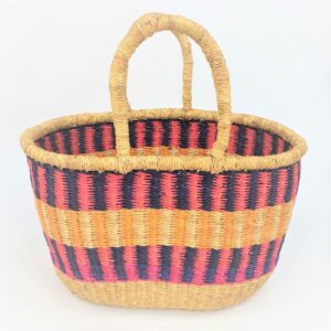 Our vegan oval baskets are hand-woven from the elephant grass which grows in the rich flood plains of Bolgatanga, Northern Ghana.