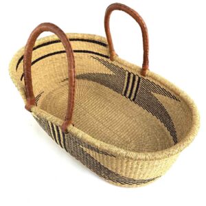 BOL-MOS-163-blanket (2) Angled view of handwoven Moses basket with curved sides