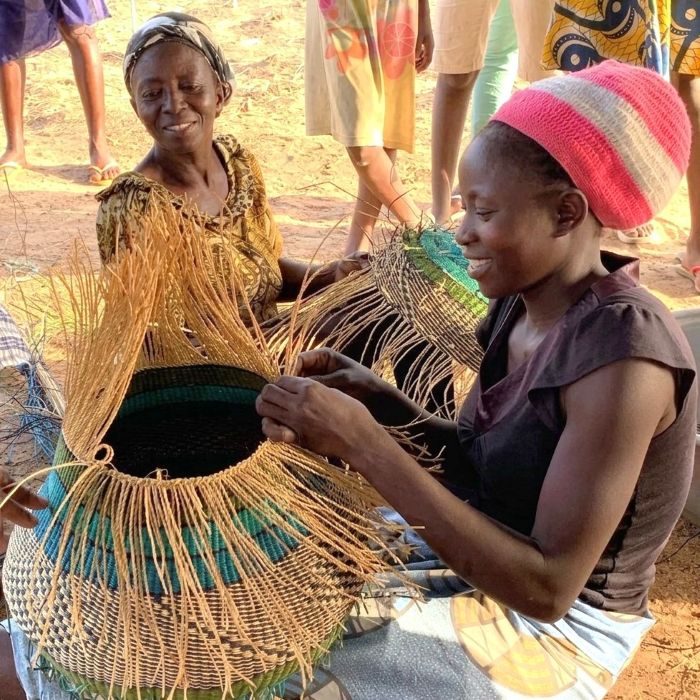 round-woven-bolga-basket-african-handmade Artisans weaving Bolga baskets in Bolgatanga
