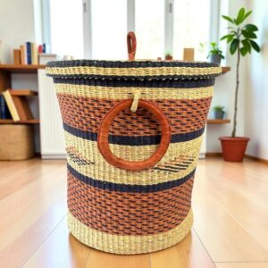 Bolga laundry basket with lid handwoven from elephant grass in Ghana