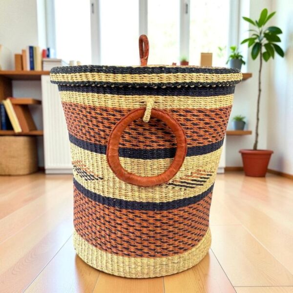 Bolga laundry basket with lid handwoven from elephant grass in Ghana