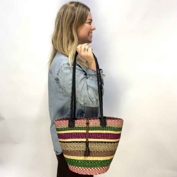 Hand-bag-186-shoreline (1) Flexible woven grass shoulder bag.