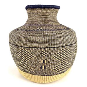 Paga vessel basket in woven elephant grass, Bolgatanga Ghana