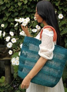 Woven tote bag