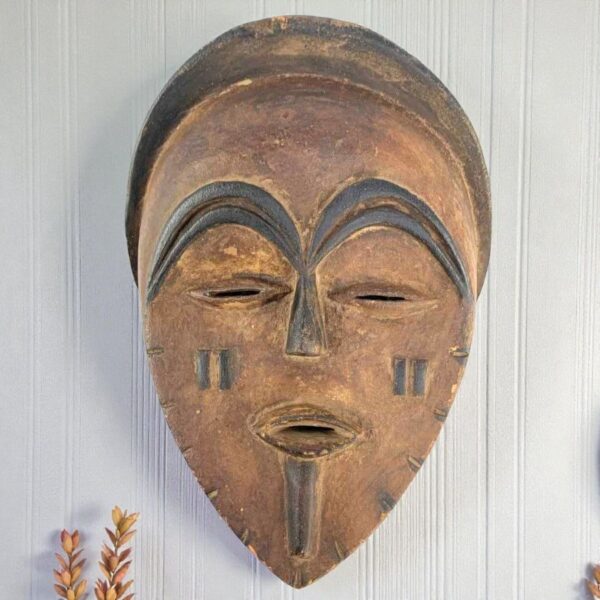 bashiri-african-mask-Gabon-vuvi-006-riz (1) abon Vuvi mask with oval shape and geometric features