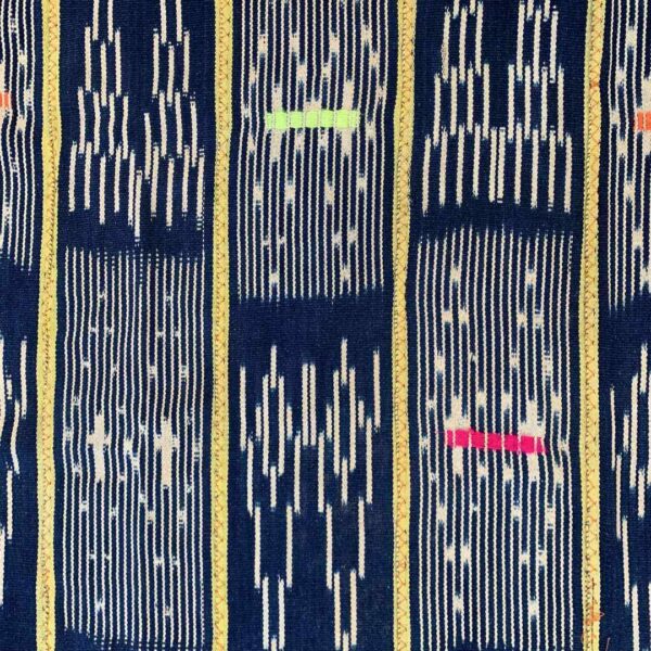 bashiri-indigo-cotton-238-volta-african-cotton-fabric-woven-3 Close-up of the dark indigo cotton cloth with pale arrow and zigzag motifs