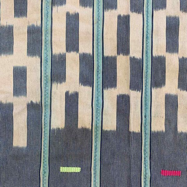bashiri-indigo-cotton-242-keta-handwoven-african-textile-3 Close-up of the pale cotton cloth with a stepped pattern of indigo blocks