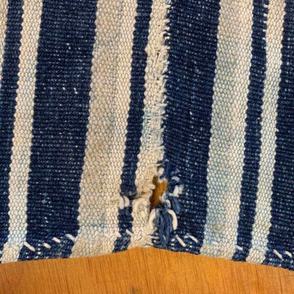 bashiri-indigo-cotton-243-hohoe-handwoven-african-fabric-4 Close-up of the cotton cloth with fine indigo and pale stripes