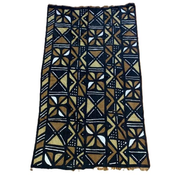 bashiri-mudcloth-medium-169-silverant-african-textile-bogolan-2 Full view of the medium dark mudcloth with a grid of warm-toned and pale triangles on a white background