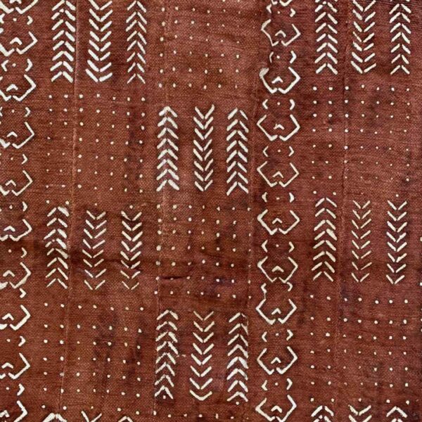 bashiri-mudcloth-small-154-lark-african-textile-bogolan-3 Close-up of the red-earth mudcloth with pale chevrons and dotted rows