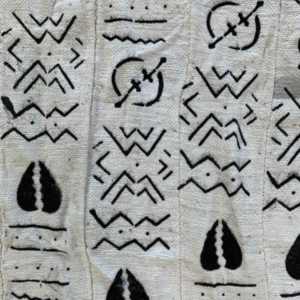 bashiri-mudcloth-small-161-sparrow-bogolan-african-fabric-3 Close-up of the light mudcloth with dark zigzags and cowrie shapes