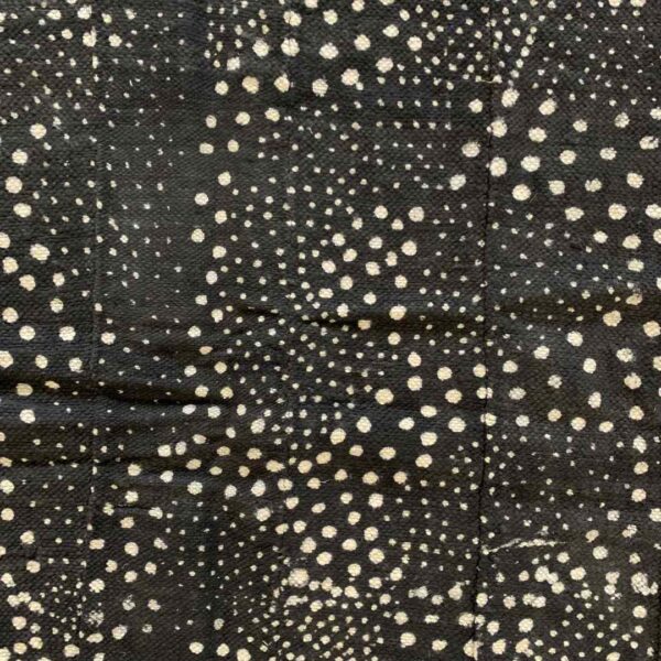 bashiri-mudcloth-small-164-pippit-bogolan-african-textile-3 Close-up of the dark mudcloth with swirling arcs of pale dots