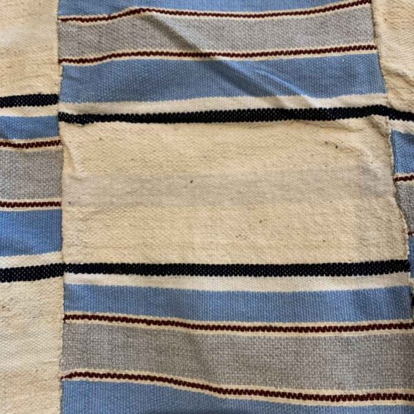 blanket-sahel-017-timbuktu (2) Detail of the fine multi-tone striped pattern with a fringed edge on this handwoven Sahel cotton blanket
