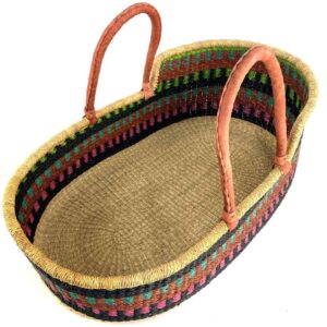bolga-moses-basket-177-dreamy-dark-multicolour-elephant-grass-african-basket-bashiri-2 Angled view of the dark multicolour Moses basket showing the striped inner walls