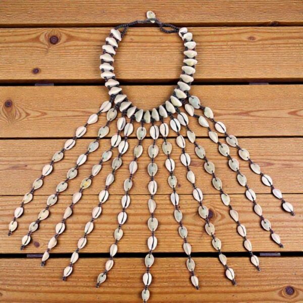 cowerie-necklace-J-COWR-0029-Flattery (1) cowrie necklace in fan shape