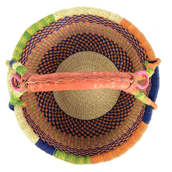 medium-round-basket-697-pollen-multi-tone-checked-bolga-african-basket-bashiri-2 Top view of the multi-tone checked medium round Bolga basket showing the woven interior and handle