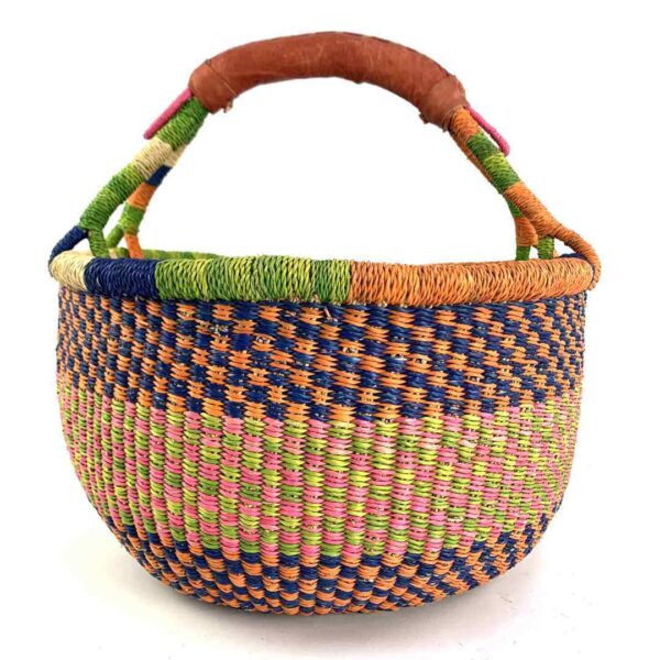 medium-round-basket-697-pollen-multi-tone-checked-bolga-african-basket-bashiri-3 Front view of the multi-tone checked medium round Bolga basket, handwoven from elephant grass