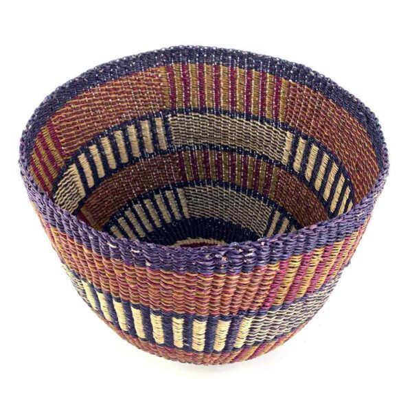 planter-basket-090-planted-earthy-ribbed-stripe-vegan-woven-bashiri-2 Top view of the earthy striped planter basket showing the woven interior