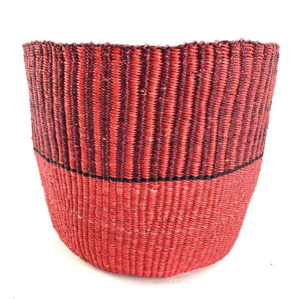 planter-basket-092-seed-tonal-ribbed-vegan-african-basket-bashiri-3 Front view of the two-tone ribbed planter basket, handwoven from elephant grass