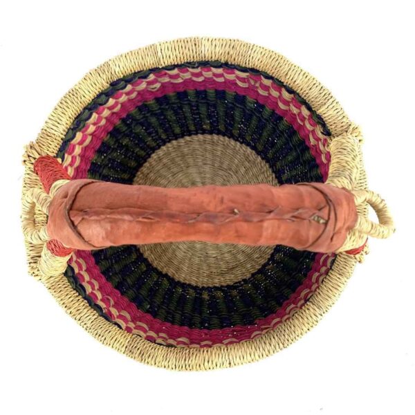 small-round-woven-basket-712-kweku-bashiri-3 Top view of the small round Bolga basket showing the coiled base and leather-wrapped handle