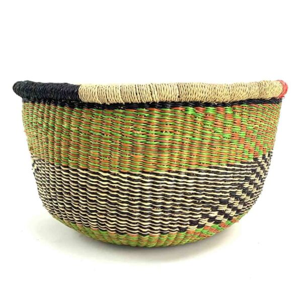 uba-basket-286-goldencrunch-olive-black-vegan-bolga-handwoven-bashiri-3 Front view of the olive and black round Bolga basket on a white background