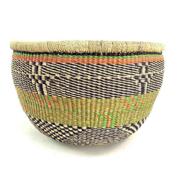 uba-basket-287-pops-green-black-vegan-bolga-woven-bashiri-3 Front view of the green and black round Bolga basket on a white background