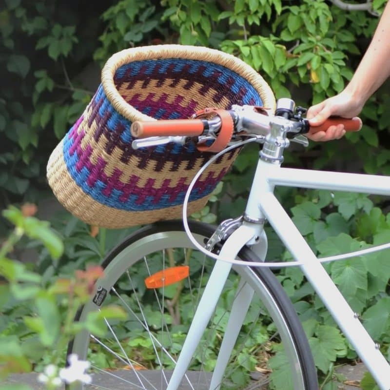 Woven bike basket for carry attachment to bike