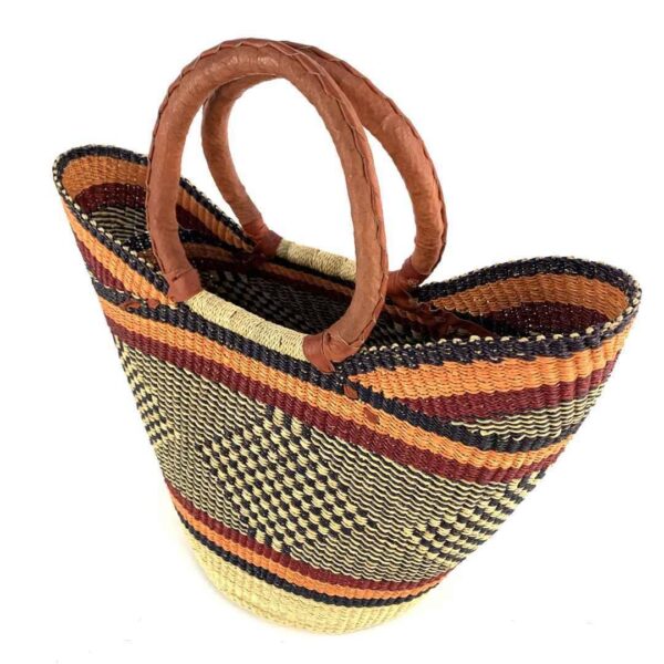 woven-market-basket-standard-541-kofi-bashiri-3 Angled view of the classic market basket showing the woven interior